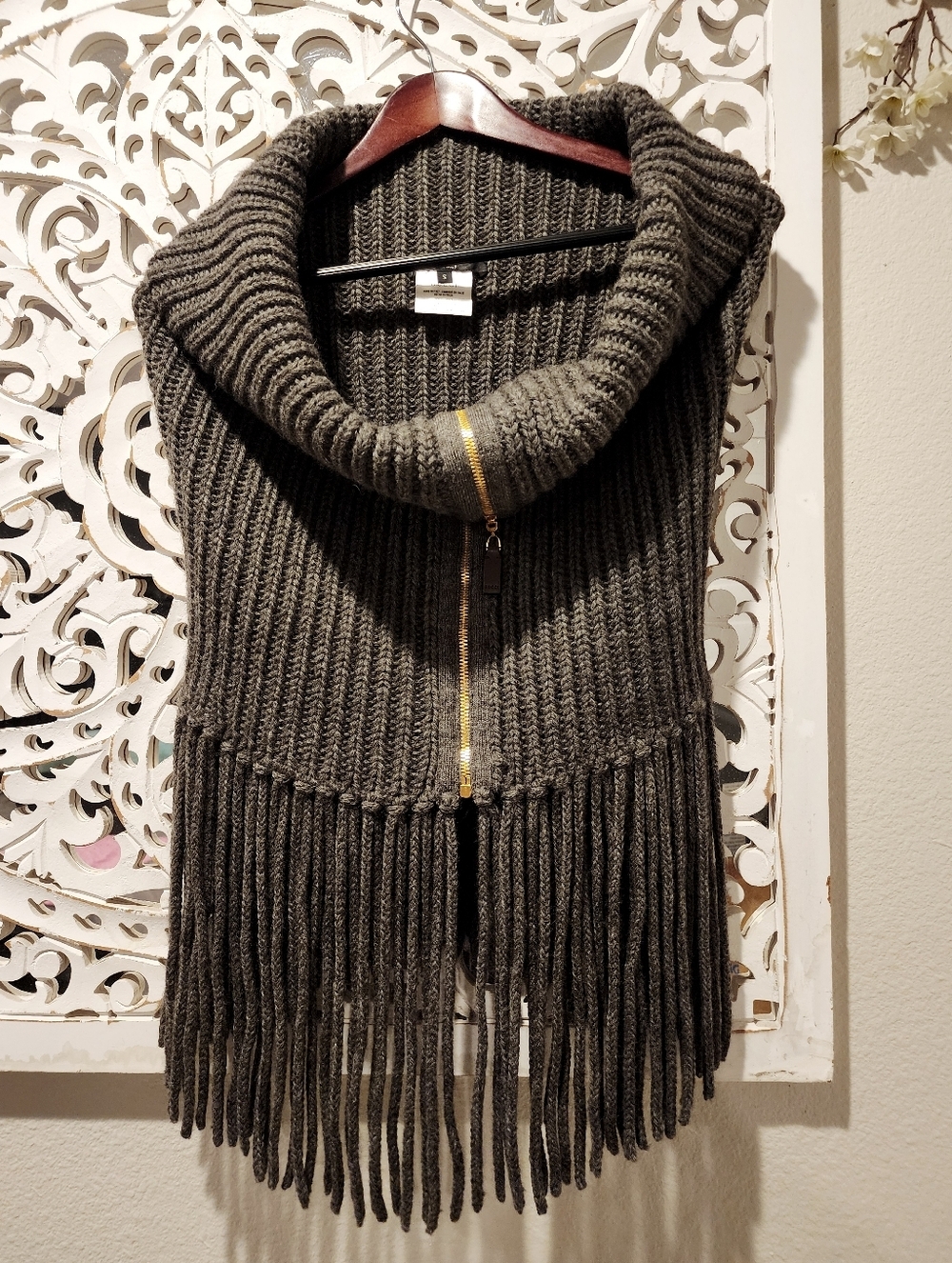 GUCCI ORIGINAL KNITTED PONCHO FRINGE FRONT ZIP OFF SHOULDERS WOOL + ALPACA SMALL - Picture 10 of 17